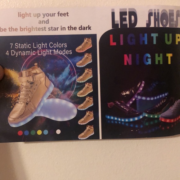 Sneakers LED Light Up Shoes USB Charging Walking Shoes - Picture 4 of 4
